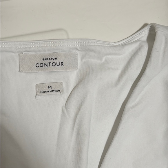 ARITZIA CONTOUR V-NECK LONG SLEEVE BODYSUIT - Picture 8 of 9